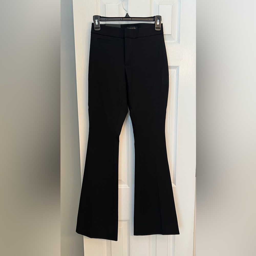 NWT Banana Republic Sloan Flare Pants Black 00P